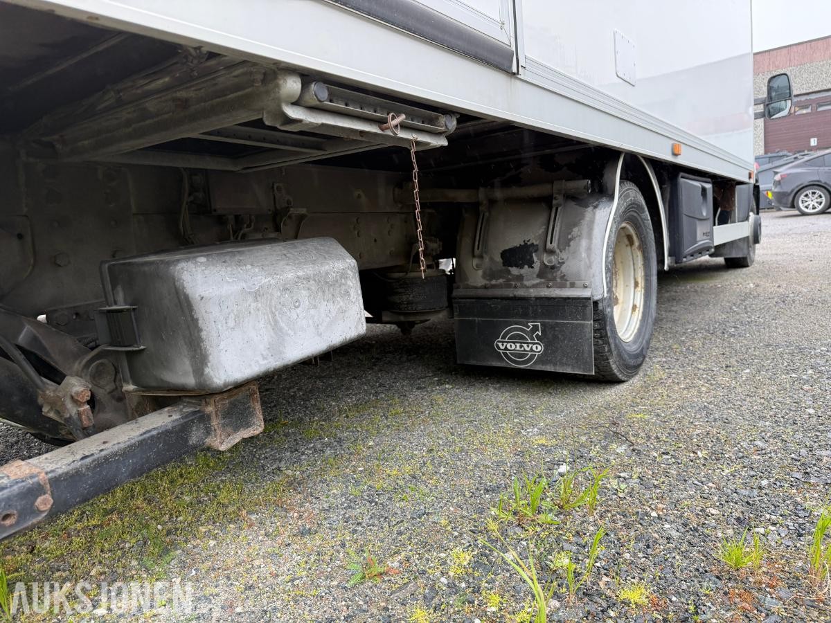 2016 Iveco Daily skapbil automat 7,2T Zepro lift Webasto